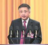 周 健（代表自治區(qū)總工會(huì)）