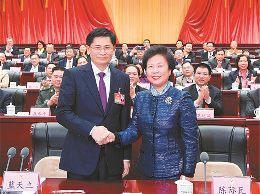 自治區(qū)政協(xié)十二屆一次會(huì)議舉行第三次全體會(huì)議